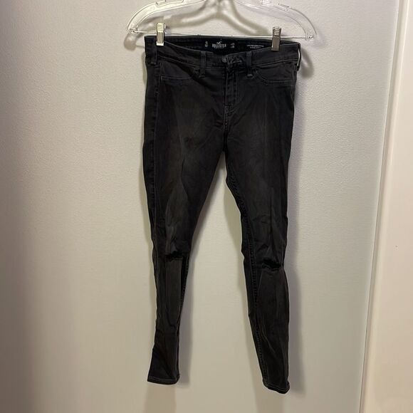 HOLLISTER woman’s Low Rise Jean Leggings in black - Picture 2 of 13